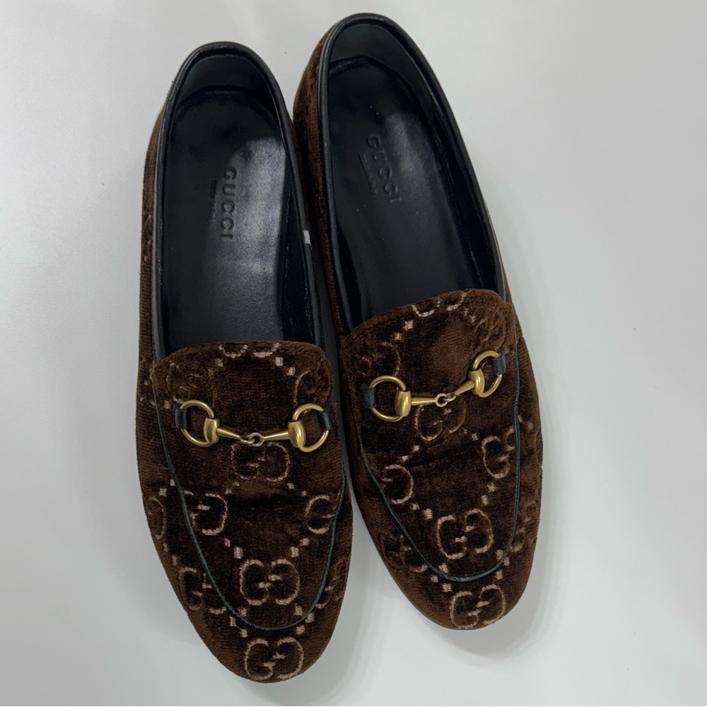 Gucci Brown Velvet Loafers with Gold Accents - Picture 4 of 6